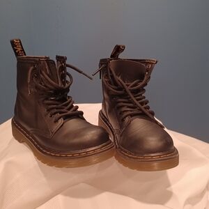 Pre-owned Dr. Martens Black Combat Boot Unisex Kids Size 12 Preowned